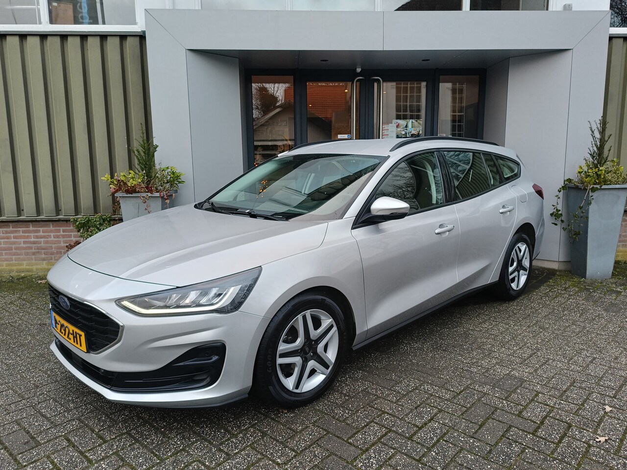 Ford Focus Wagon - 1.0 EcoBoost Hybrid Titanium | Nieuw model | Cruis Controle | App-connect | 125pk | Airco - AutoWereld.nl