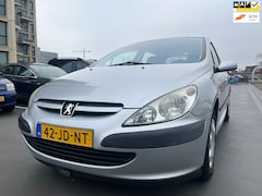 Peugeot 307 - 1.4 XT Clima Cruise PDC LMV Nieuwe Koppeling Nieuwe Apk