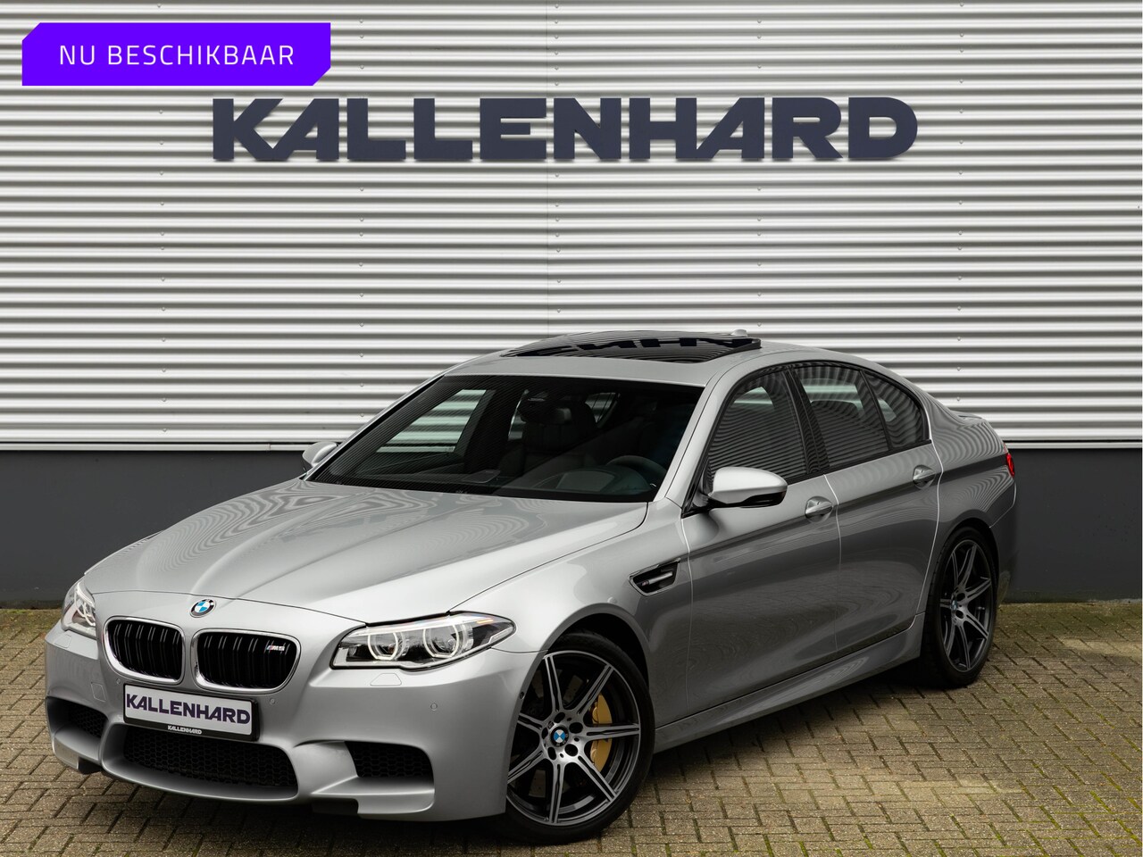 BMW M5 - 5-serie Competition - "Individual Pure Metal Silver" - Carbon Brakes - B&O - AutoWereld.nl