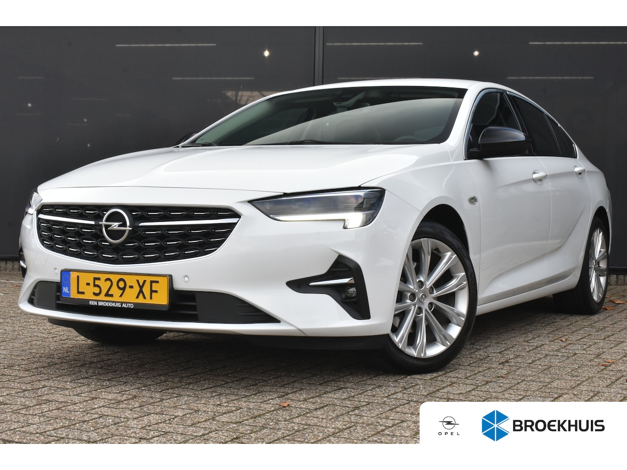 Opel Insignia Grand Sport - 1.5 CDTI Business Elegance | Trekhaak | Comfortstoelen | Navigatie | Achteruitrijcamera | - AutoWereld.nl