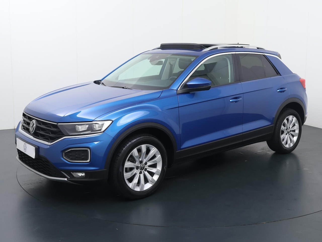 Volkswagen T-Roc - 1.0 TSI Style | 110 PK | Panoramadak | Climate control | Achteruitrijcamera | - AutoWereld.nl