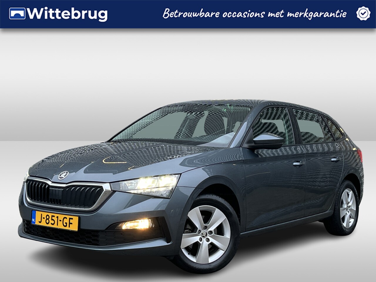 Skoda Scala - 1.0 TSI Ambition / Digitale Cockpit / LED / Parkeersensoren Achter / 16" LMV / Cruise Cont - AutoWereld.nl