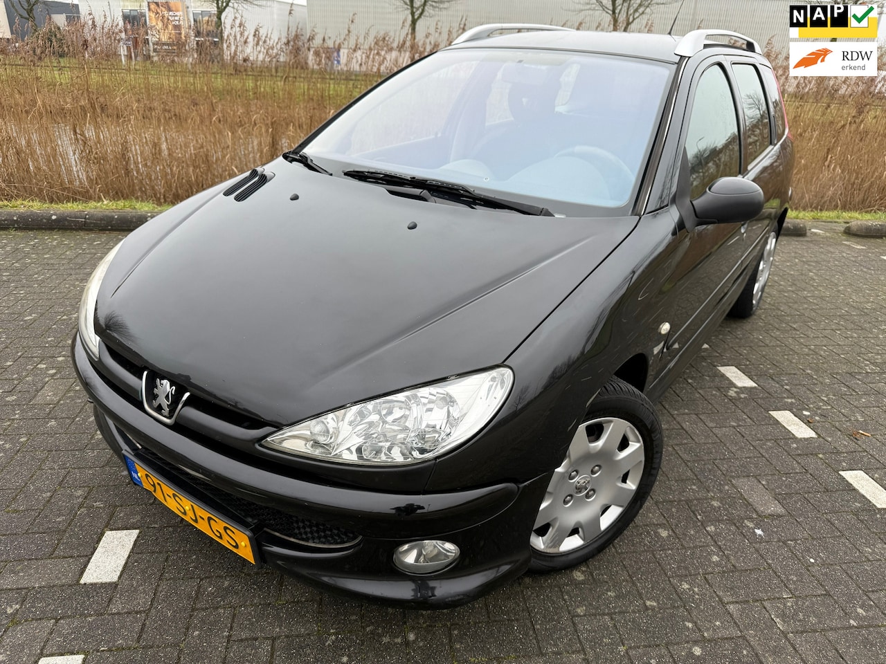 Peugeot 206 SW - 1.4-16V Air-line*AIRCO*APK*NAP*ELKT-RAAM*C-D AFSTAND - AutoWereld.nl