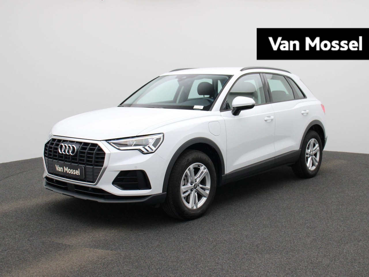 Audi Q3 - 45 TFSI e edition 245 PK | Automaat | Navigatie | Stoelverwarming | Parkeersensoren | Dode - AutoWereld.nl