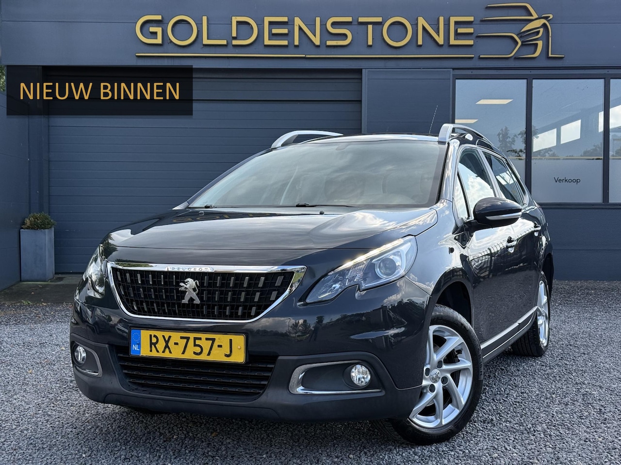 Peugeot 2008 - 1.2 PureTech Blue Lion 1.2 PureTech Blue Lion 110pk,Trekhaak,2e Eigenaar,Navi,Automaat,Airco,Cruise,Lm velgen,Nie - AutoWereld.nl