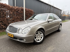 Mercedes-Benz E-klasse - 240 Elegance / AUTOMAAT / LEER / NAVI / CRUISE