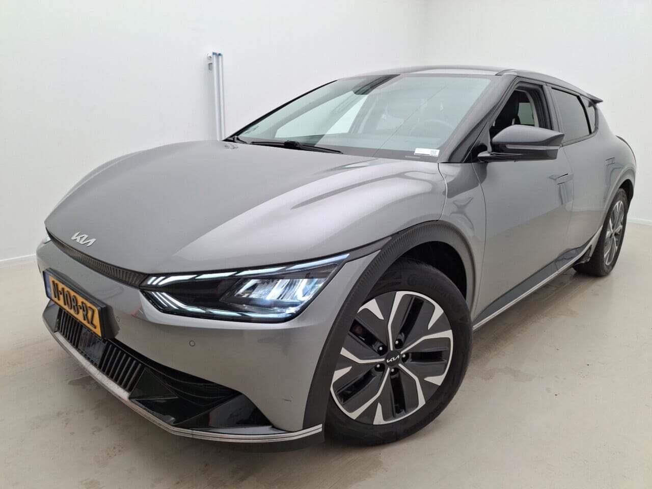 Kia EV6 - PLUS 77.4KWH TREKHAAK/LEER/ACARPLAY/FABRIEKSGARANTIE - AutoWereld.nl
