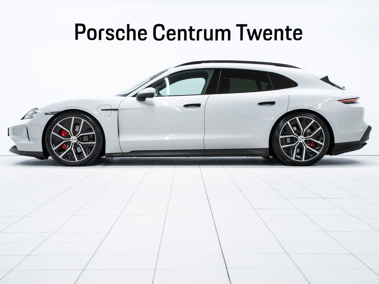 Porsche Taycan Sport Turismo - 4S - AutoWereld.nl