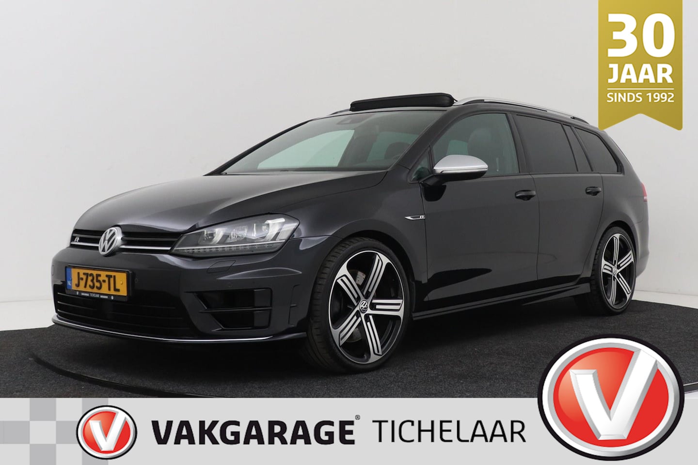 Volkswagen Golf Variant - 2.0 TSI R | Panoramadak | 300 PK | CarPlay | Camera | Stoelverwarming | Dynaudio | - AutoWereld.nl