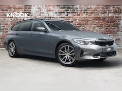 BMW 3-serie Touring - 320i Executive Sport Line Automaat / Live Cockpit Professional / Trekhaak / Panoramadak /