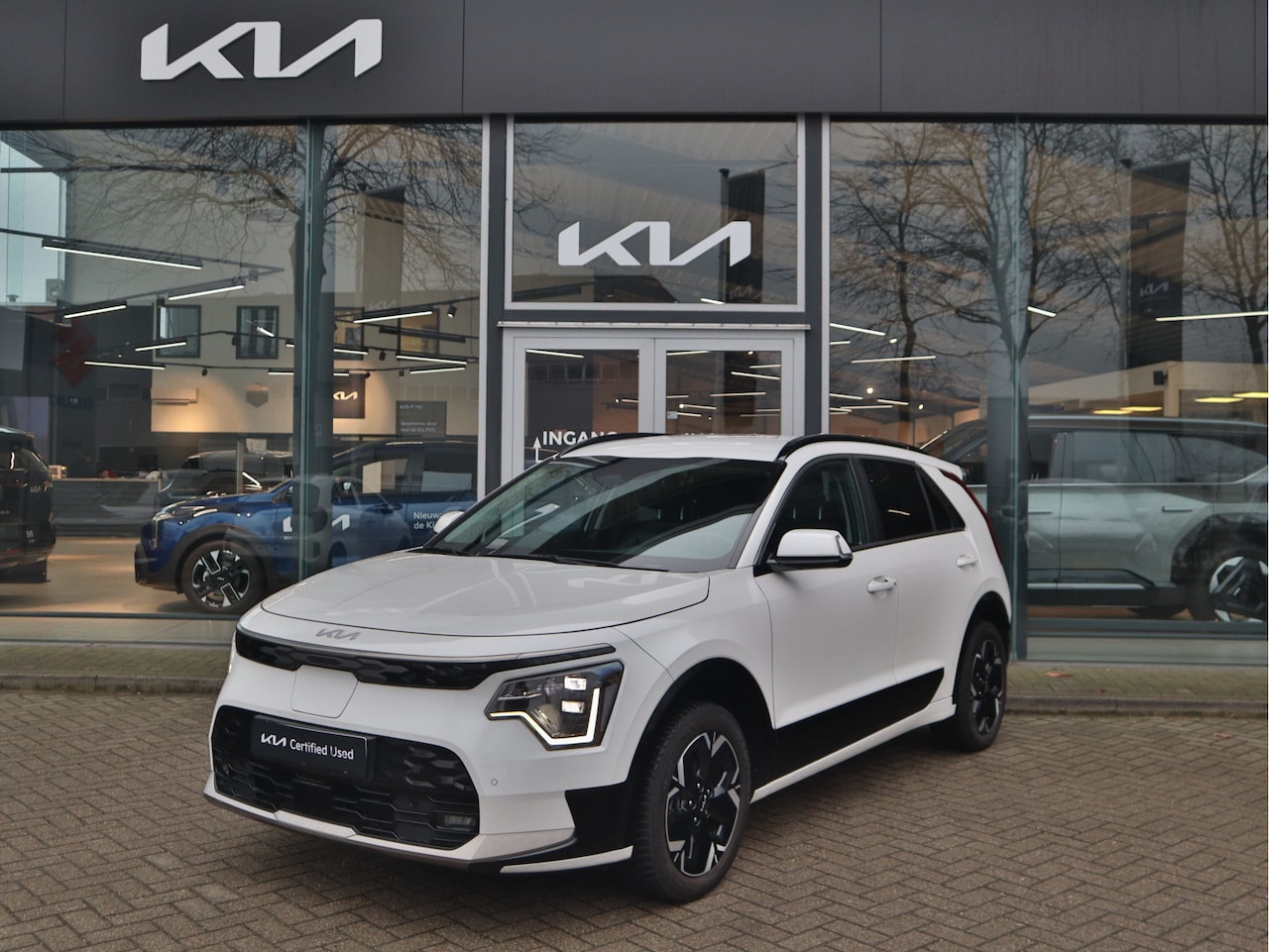 Kia Niro EV - ExecutiveLine 64.8 kWh | Navigatie | Camera | Stoel/Stuurverwarming | All-Season banden | - AutoWereld.nl