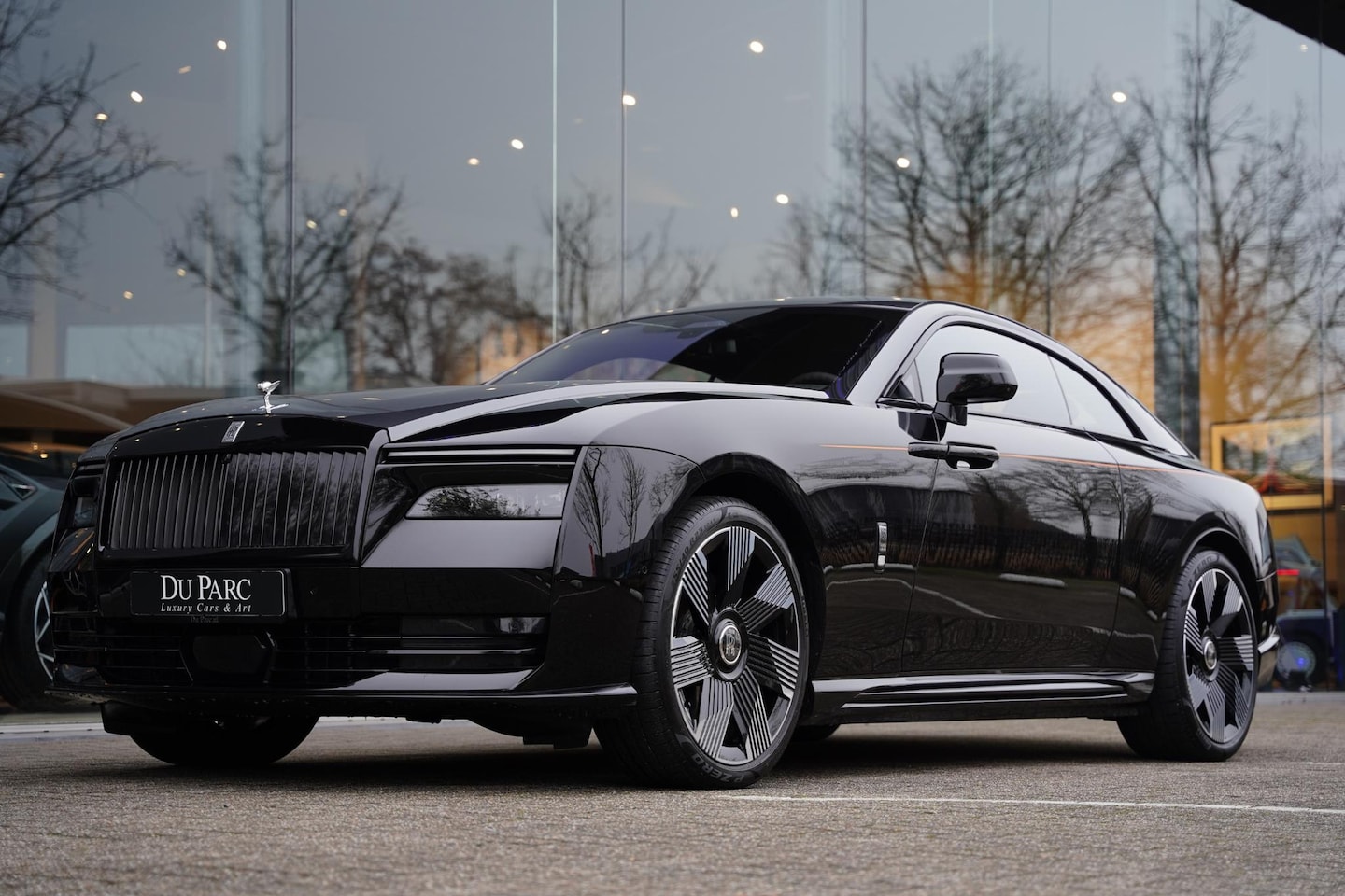 Rolls-Royce Spectre - AWD Two Tone / Bespoke Audio / Pinstripe Mandarin / NL-Car - AutoWereld.nl