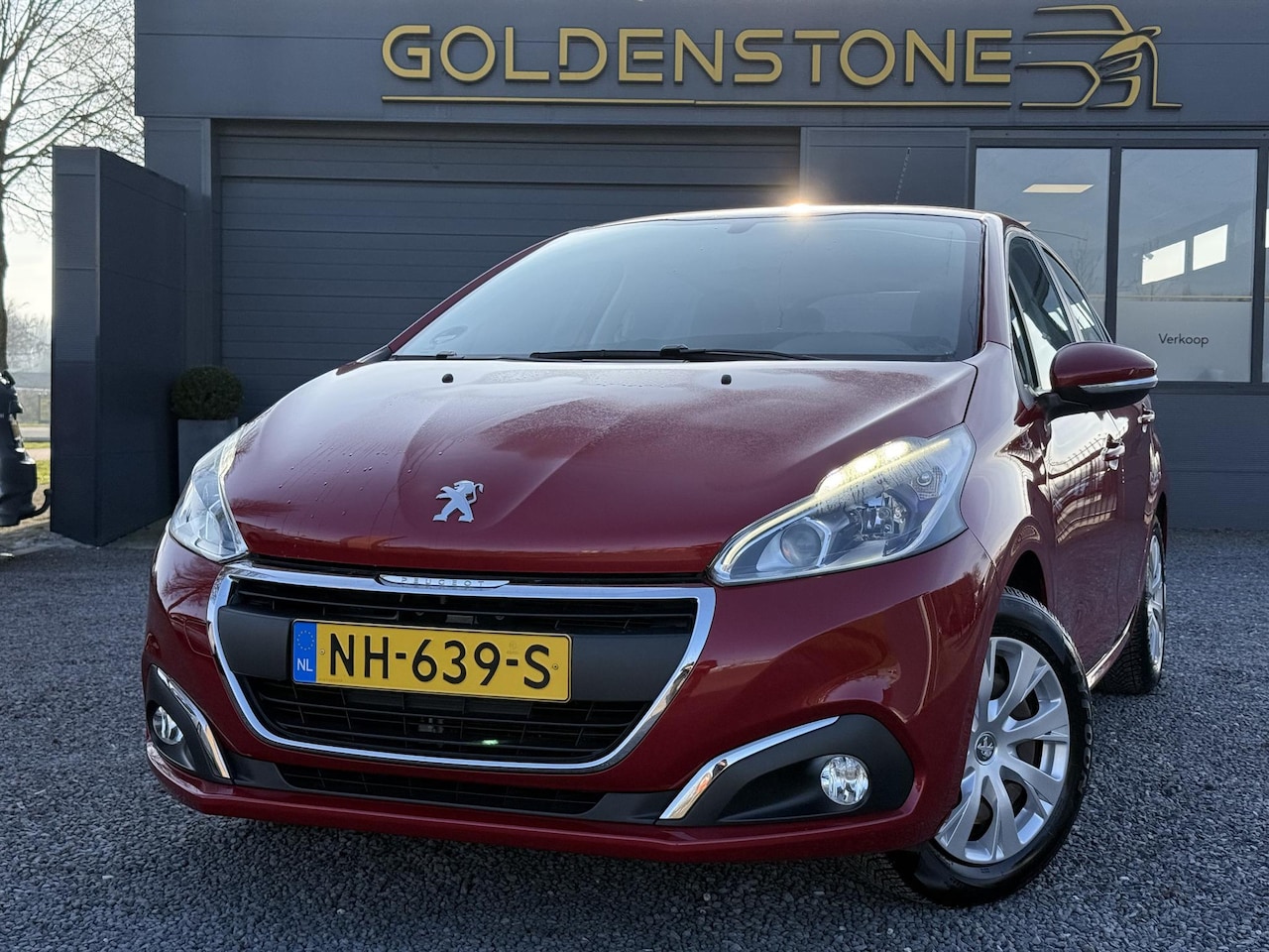Peugeot 208 - 1.2 PureTech Blue Lion Dealer Onderhouden,Navi,Trekhaak,Airco,Cruise,Pdc,N.A.P5 Deurs,Wein - AutoWereld.nl