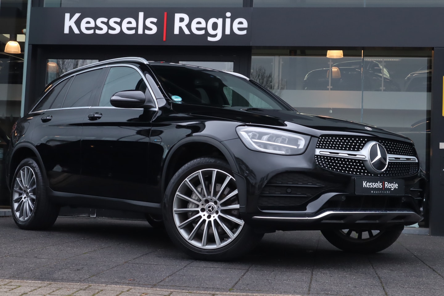 Mercedes-Benz GLC-klasse - 300e 4MATIC AMG Ambient Bliss Camera 20” CarPlay Camera Navi - AutoWereld.nl
