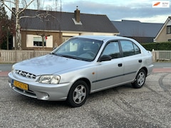 Hyundai Accent - 1.5i LS Automaat/Airco