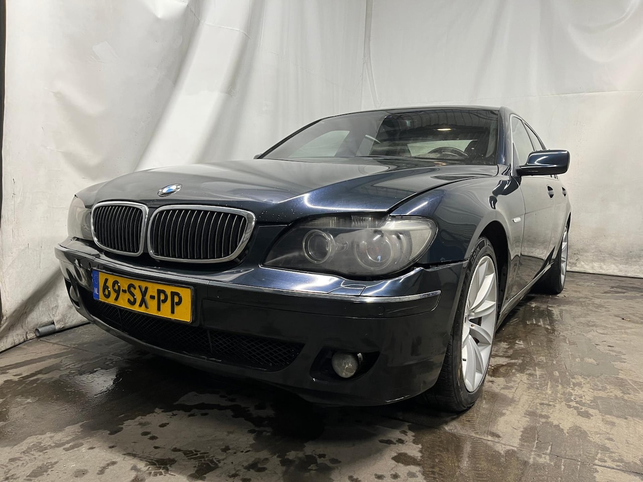 BMW 7-serie - 745d Edition - Front Schade - Motor Rookt - AutoWereld.nl