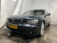 BMW 7-serie - 745d Edition - Front Schade - Motor Rookt