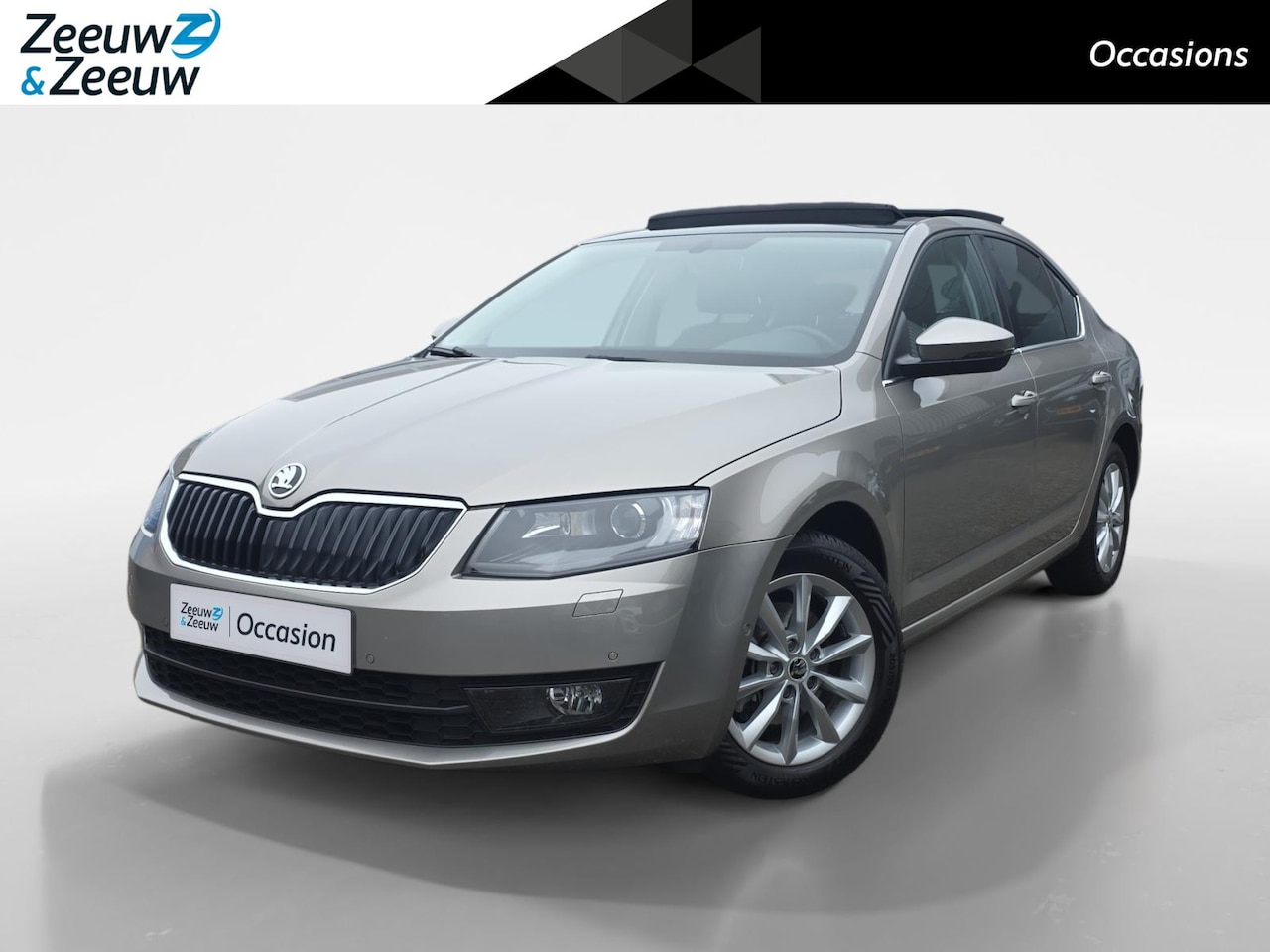 Skoda Octavia - 1.0 TSI Greentech Style Business | 1e Eigenaar | Panoramadak | Trekhaak | Stoelverwarming - AutoWereld.nl