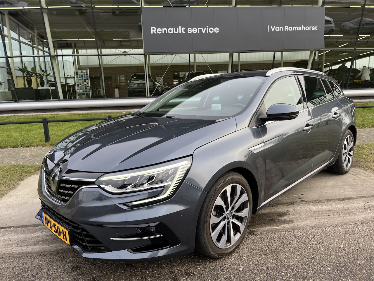 Renault Mégane E-Tech - Estate 1.6 Plug-In Hybrid 160PK Intens / Dealer onderhouden / Camera / Stuurverw.+Stoelver - AutoWereld.nl