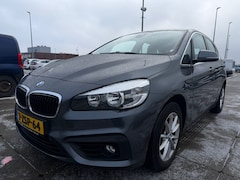 BMW 2-serie Active Tourer - 220i Automaat Clima Cruise PDC LMV Dealer Onderhouden Nette Auto