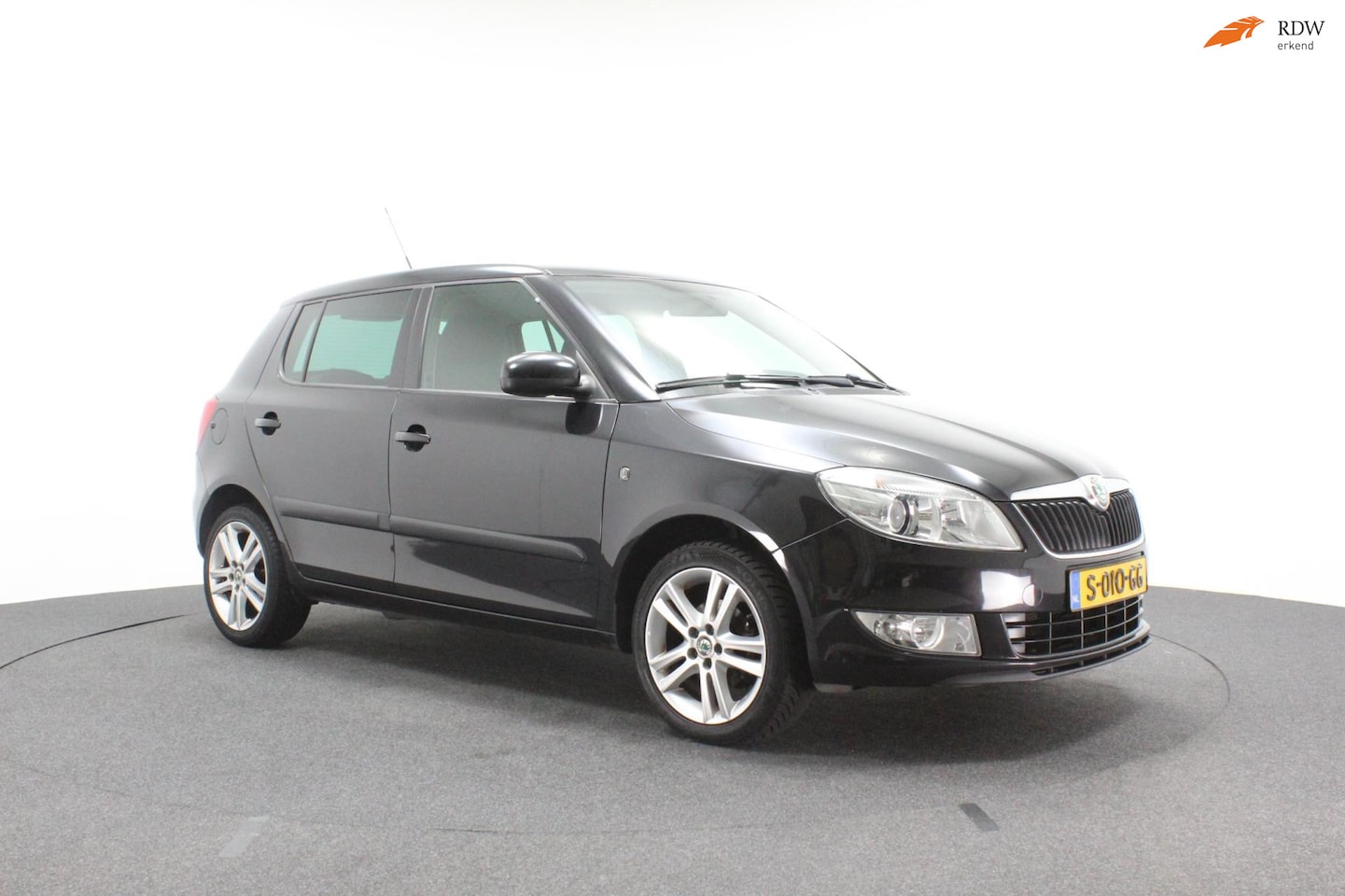 Skoda Fabia - 1.2 TSI Dynamic | Airco | Cruise control | Sportstoelen | Goed onderhouden - AutoWereld.nl