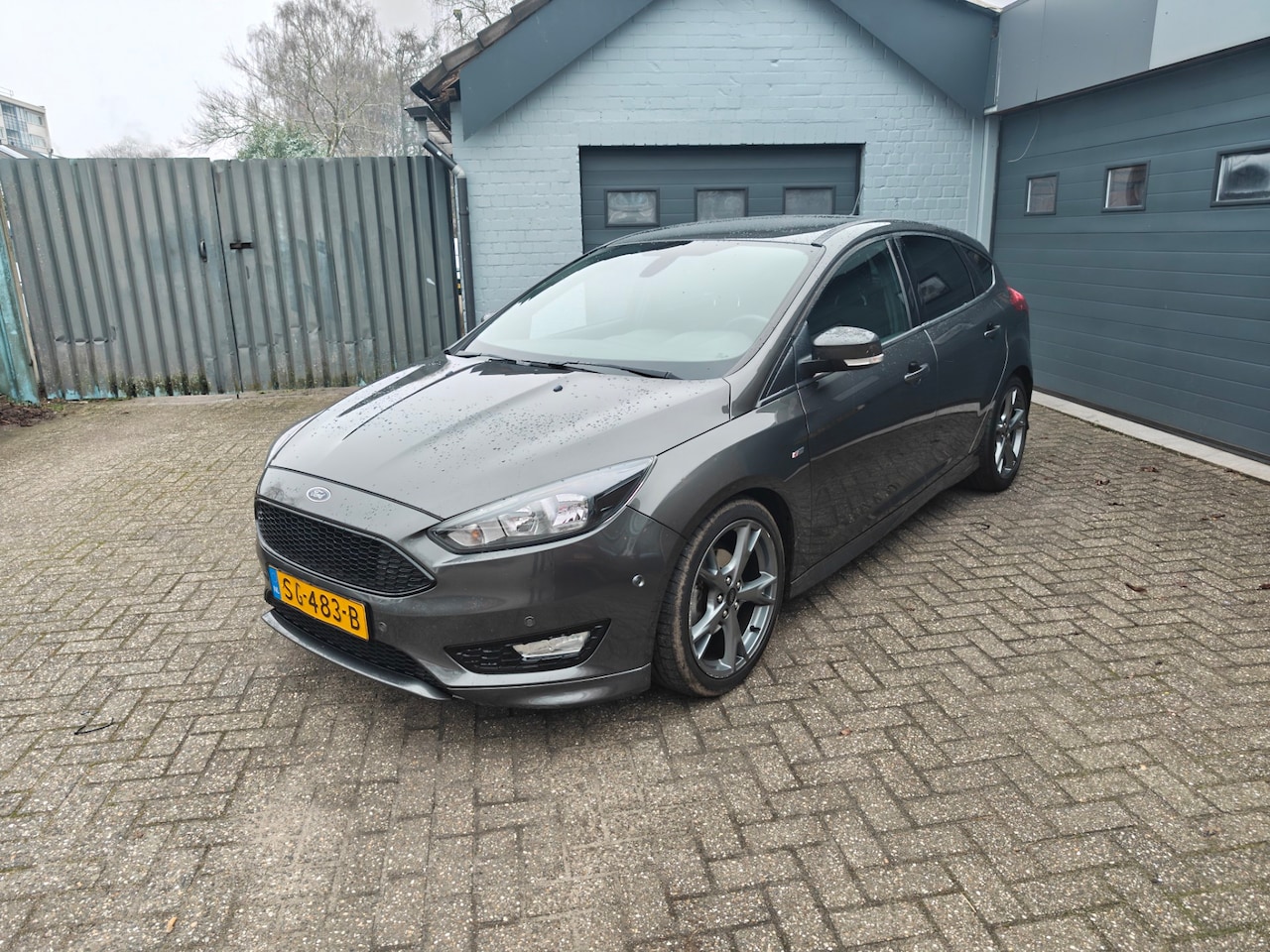 Ford Focus - 1.0 ST-Line 1.0 ST-Line,Climate control,Parking system,Navi,Isofix,Lichtmetalen velgen - AutoWereld.nl