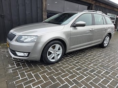 Skoda Octavia Combi - 1.6 TDI Greenline Businessline