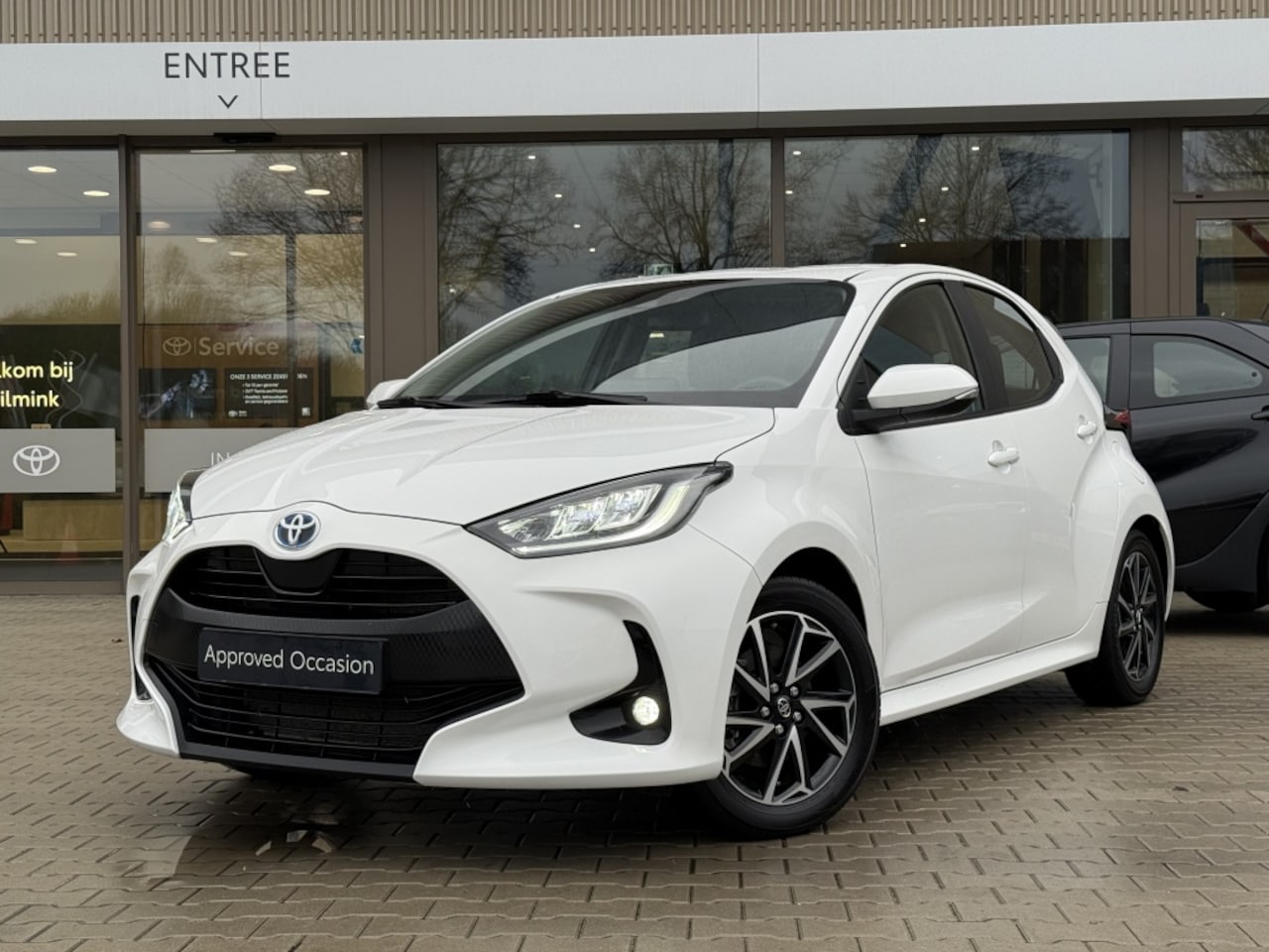 Toyota Yaris - 1.5 Hybrid Dynamic | Trekhaak | Led | Keyless | Carplay - AutoWereld.nl