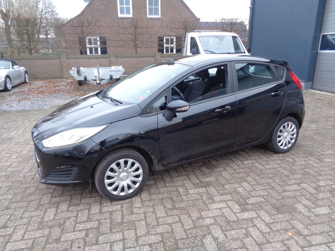 Ford Fiesta - 1.0 Style airco, trekhaak - AutoWereld.nl