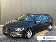 Volvo V60 - T3 Automaat Bi-Xenon | Stoel en stuurwielverwarming | Parkeersensoren voor en achter | Cru