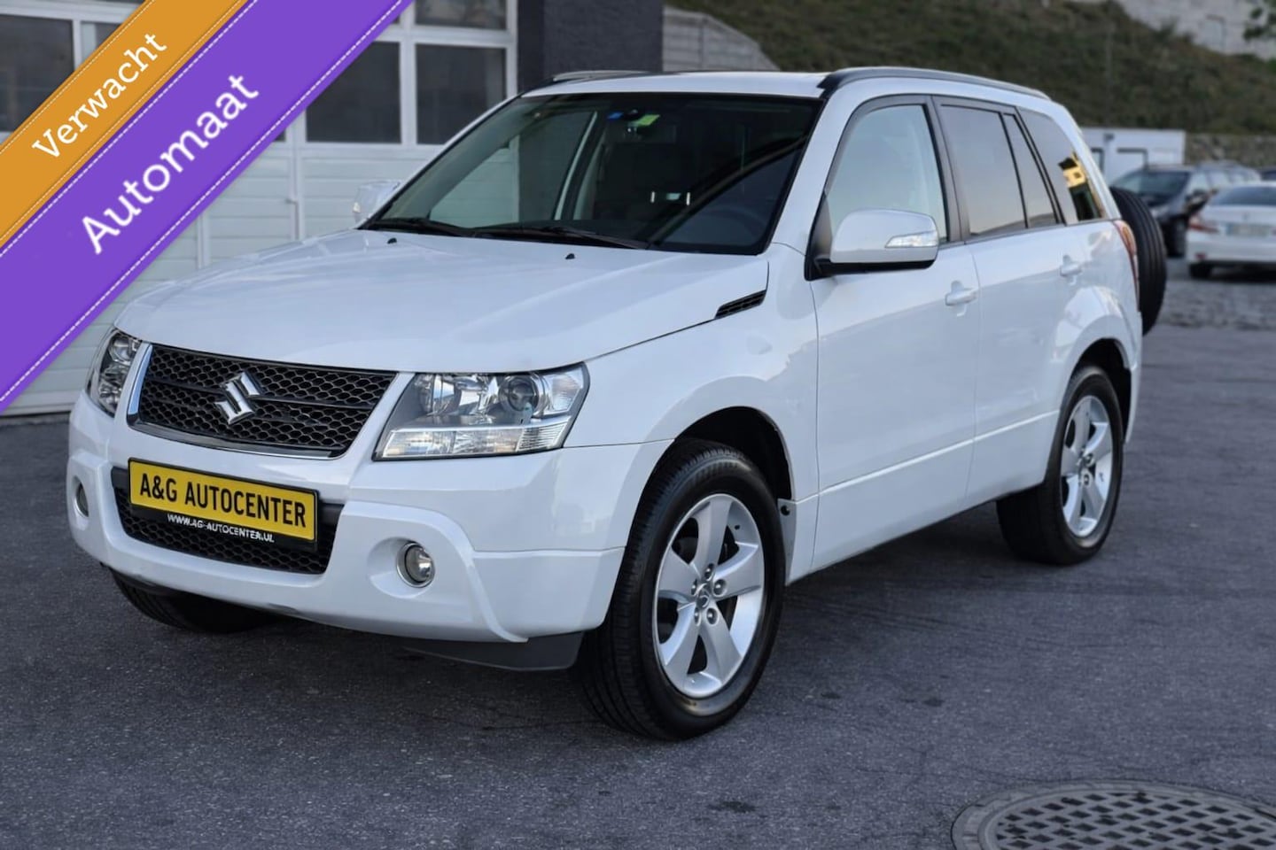 Suzuki Grand Vitara - 2.4 4x4/Airco/Cruise/169PK/Weinig Km/Vol - AutoWereld.nl