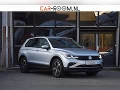 Volkswagen Tiguan - 1.5 TSI Life Business Camera ACC Keyless IQ.LIGHT