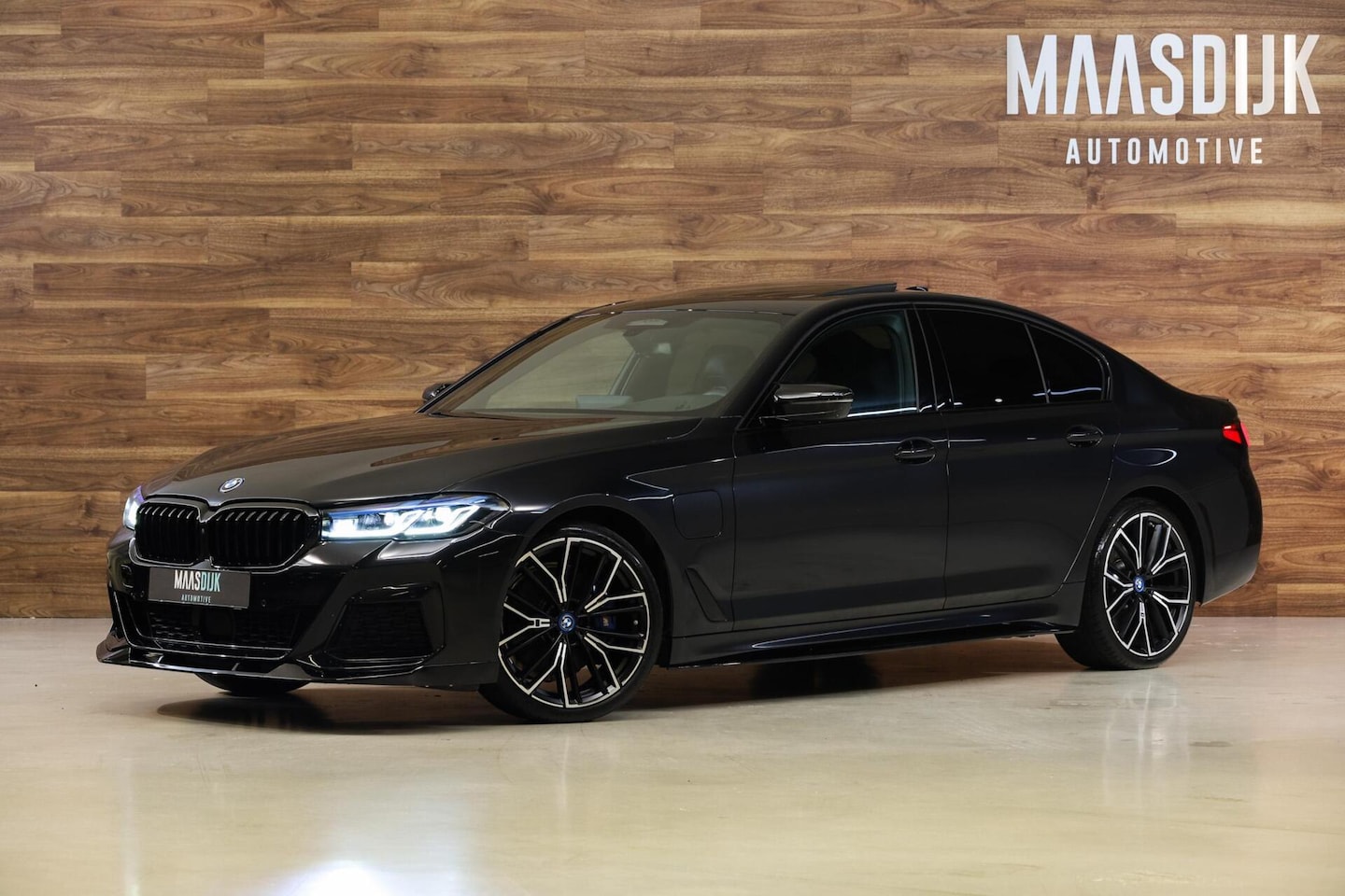 BMW 5-serie - 530e xDrive Business Edition Plus 530e xDrive Business Edition Plus - AutoWereld.nl