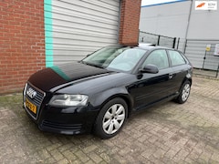 Audi A3 - 1.6 TDI Attraction Pro Line Business 3-deurs Bj:2009 NAP