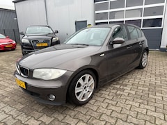 BMW 1-serie - 116i 5-Deurs 2005 Bruin Airco Stoelverwarming