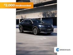 Volkswagen T-Roc - Life First Edition Inclusief €2000, - inruilvoordeel | 'App-Connect' draadloze smartphone