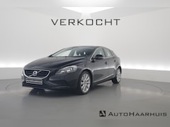 Volvo V40 - 1.6 T4 Momentum Aut. | Trekhaak | Navi | Cruise | PDC A | 17" | Clima