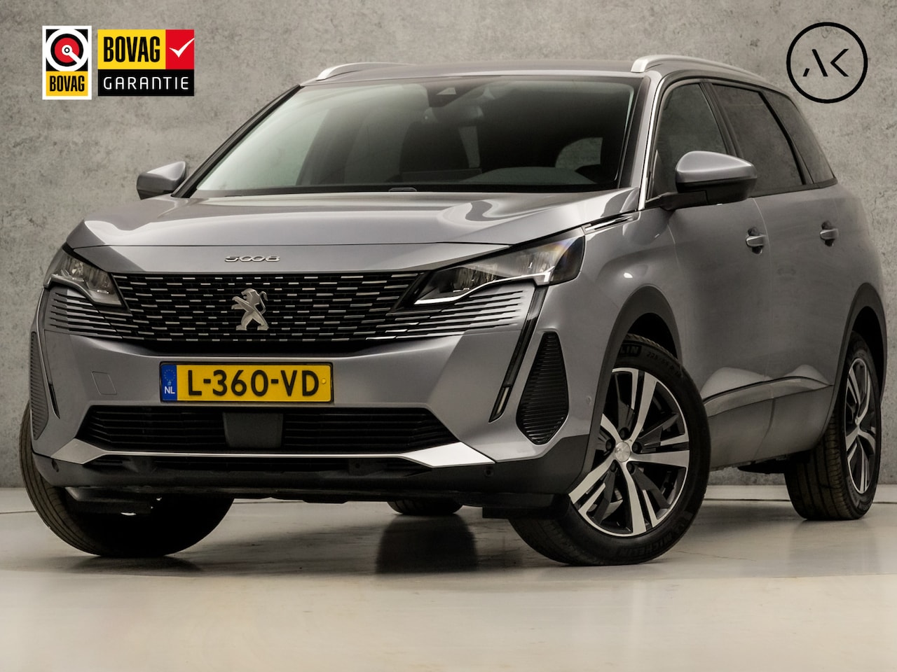 Peugeot 5008 - 1.2 PureTech Allure Sport 7 Peroons (APPLE CARPLAY, GROOT NAVI, 360 CAMERA, LEDER, STOELVE - AutoWereld.nl