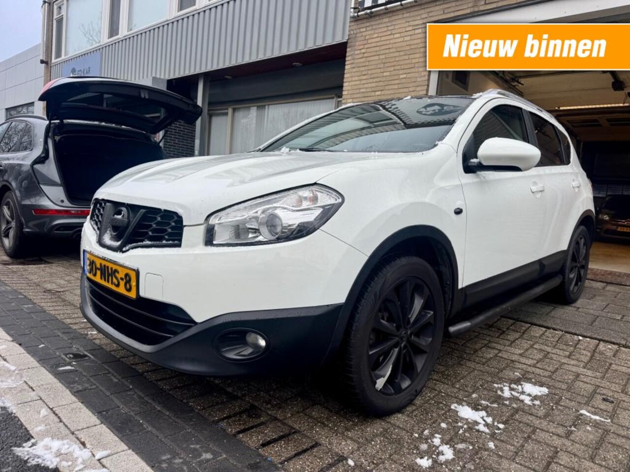 Nissan Qashqai - 1.6 Acenta CLIMA NAVI CAMERA PANO TREKHAAK NAP APK - AutoWereld.nl