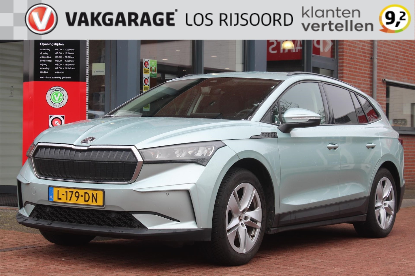 Skoda Enyaq iV - 60 | Carplay | Camera | Adaptive Cruise & Climate Control | PDC | Bluetooth | Navigatie | - AutoWereld.nl