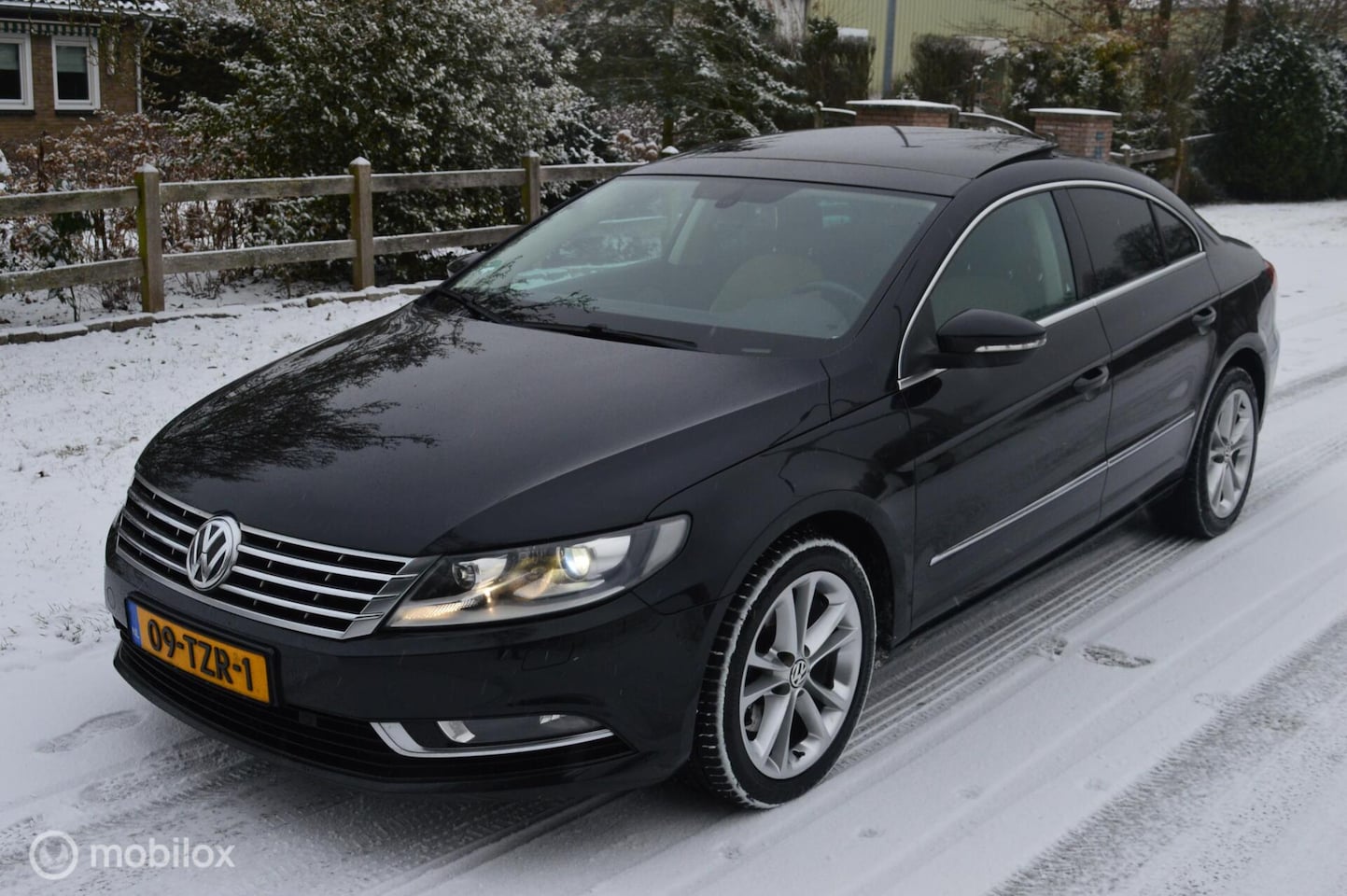 Volkswagen CC - Facelift / 2.0 TDI / DSG / Panorama / Keyless - AutoWereld.nl