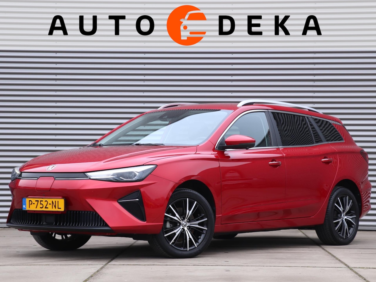 MG MG5 Electric - Standard Range Luxury 50 kWh *Leder*Trekhaak* - AutoWereld.nl