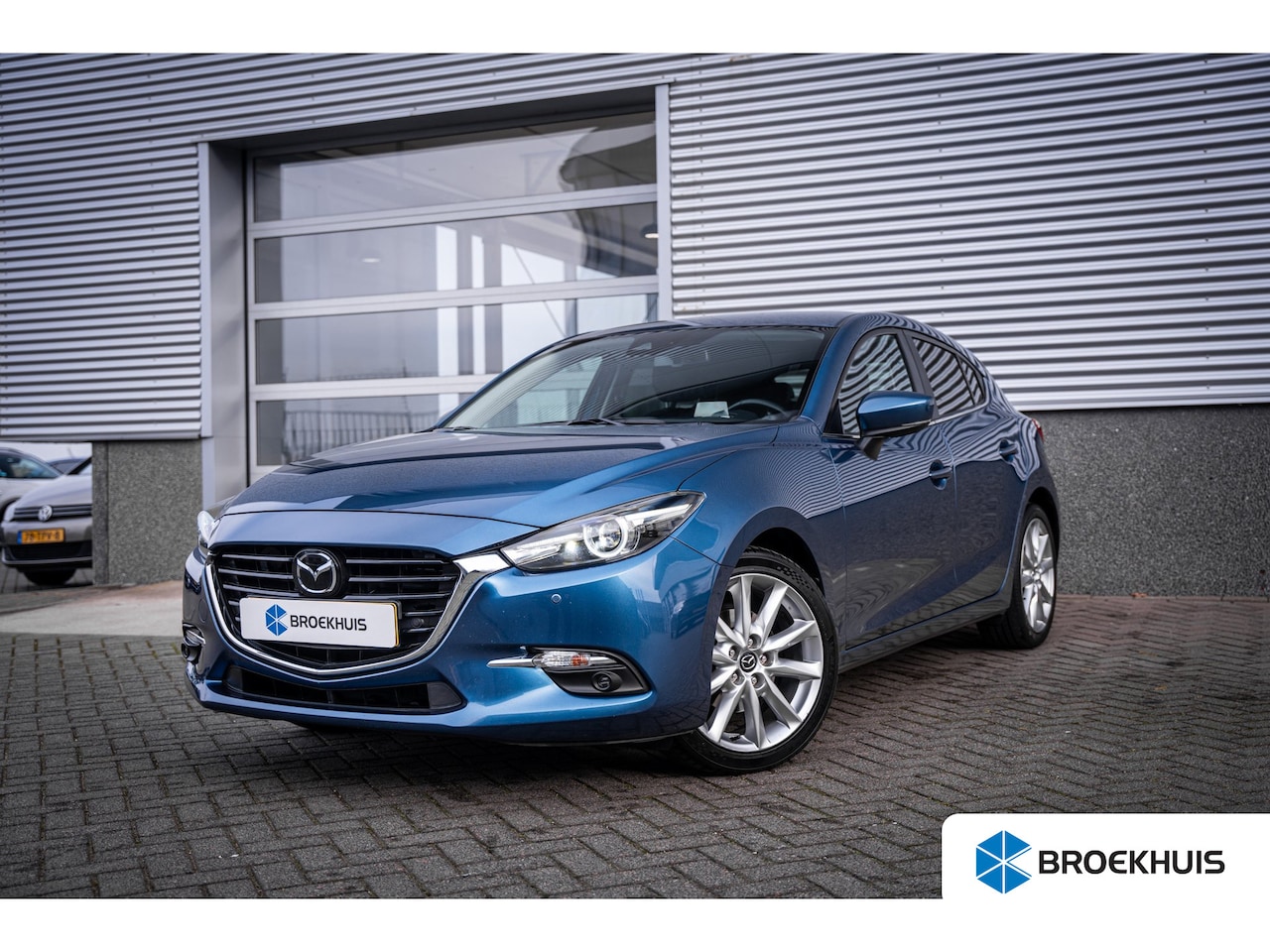 Mazda 3 - 2.0 SkyActiv-G 120 GT-M | Achteruitrijcamera | DAB ontvanger | Dodehoek detectie - AutoWereld.nl