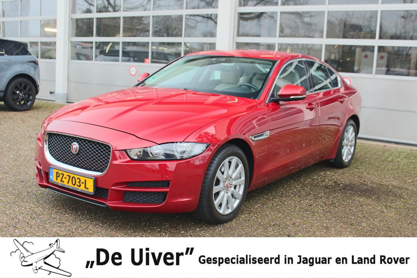 Jaguar XE - 2.0 Prestige AWD LET OP 4x4 250PK, 1e eig. door „De Uiver” nieuw geleverd en periodiek ond - AutoWereld.nl