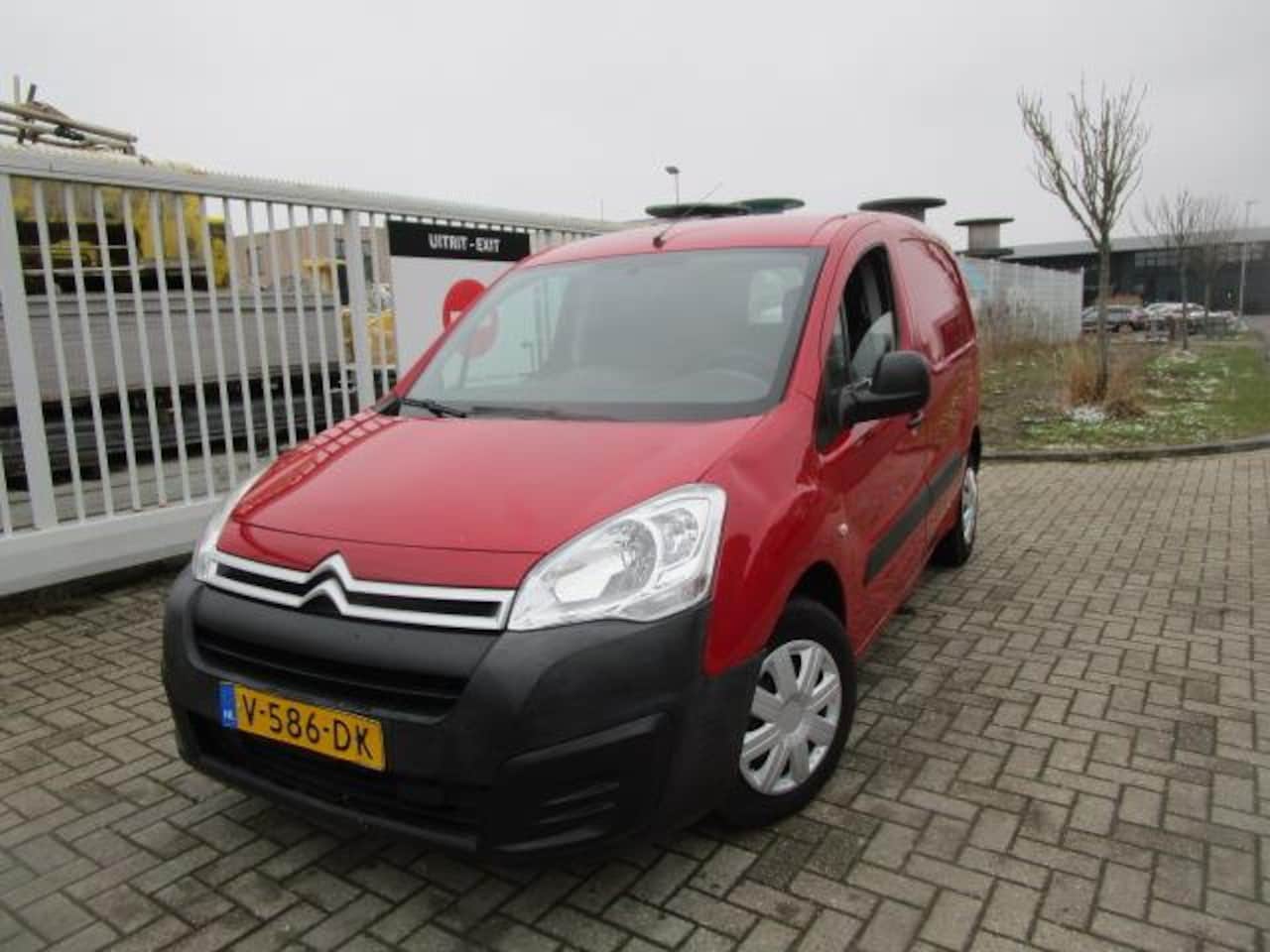 Citroën Berlingo - 1.6 BlueHDI 75 Club 1.6 BlueHDI 75 Club - AutoWereld.nl