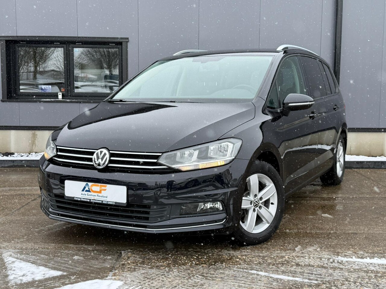 Volkswagen Touran - 1.5 TSI Comfortline Business 7p NAVI - ACC - STOELVERW. - AutoWereld.nl