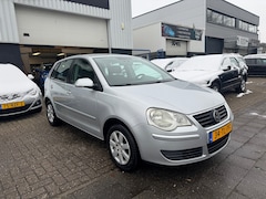 Volkswagen Polo - 1.4-16V Optive 5 DEURS AIRCO
