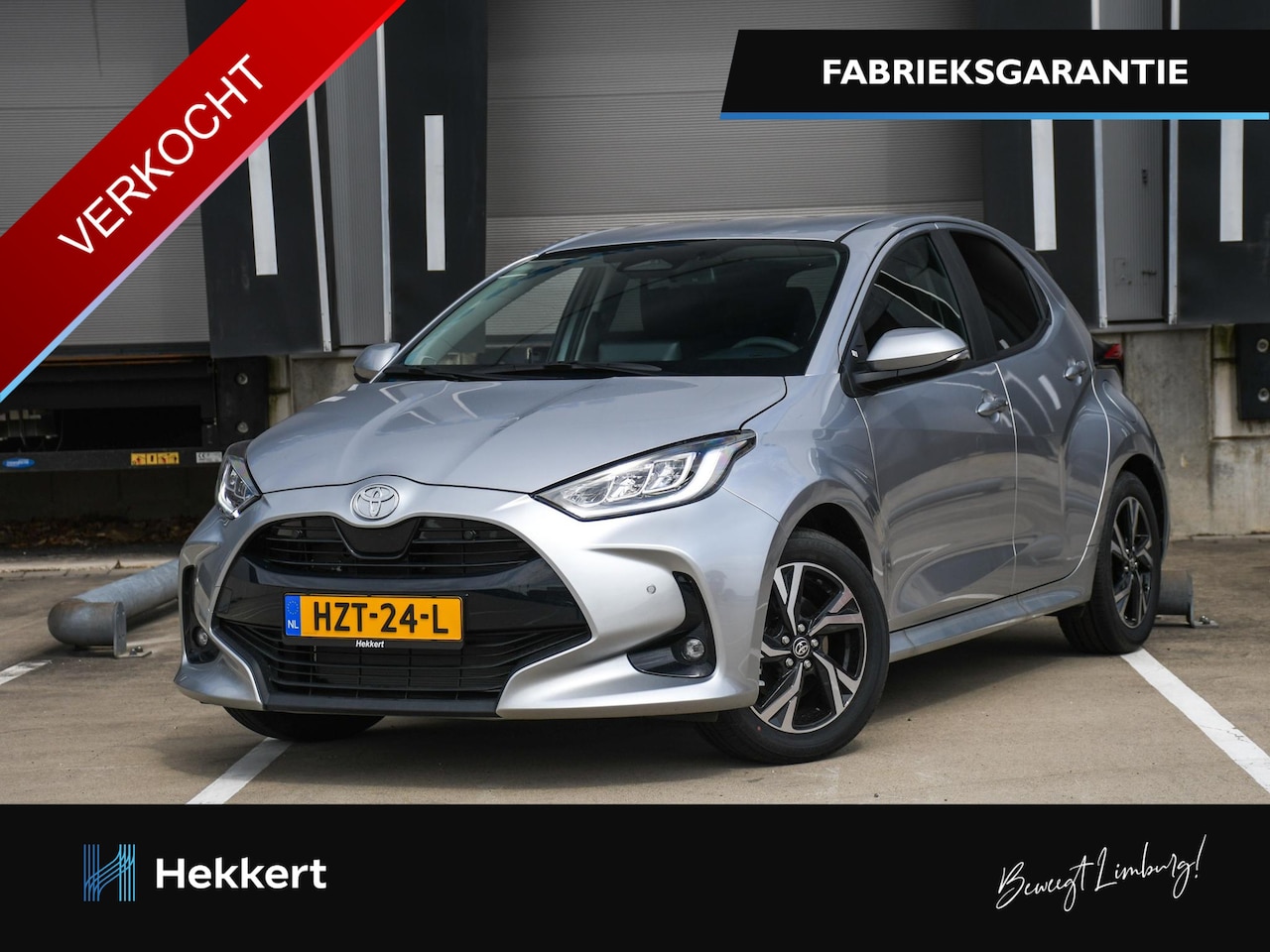 Toyota Yaris - Dynamic 1.5 Hybrid 115pk Automaat 16''LM | STOELVERW. VOOR | ADAPT. CRUISE | DAB | PDC + C - AutoWereld.nl