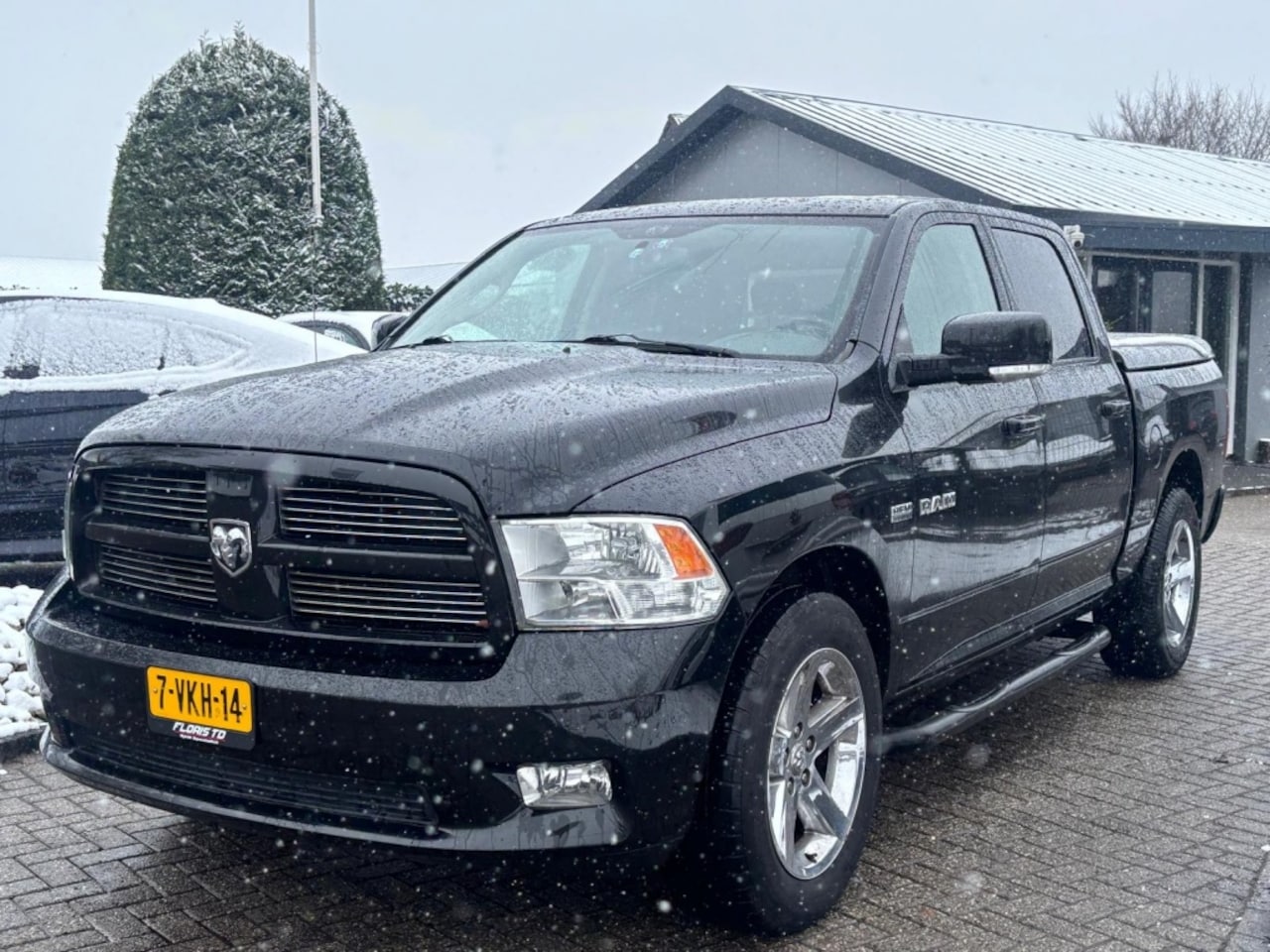 Dodge Ram 1500 - 5.7 V8 4X4 Dubbel Cabine Zwart LPG Youngtimer 2010 - AutoWereld.nl