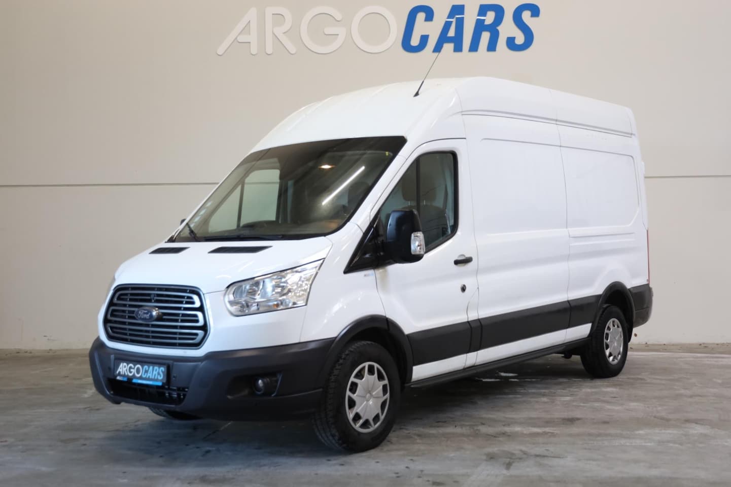 Ford Transit - 350 2.0 TDCI L2/H2 TREKHAAK L2/H3 AIRCO CRUISE CONTROL PDC LEASE V/A €111,- p.m. INRUIL MO - AutoWereld.nl